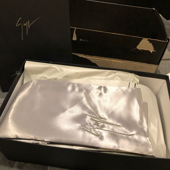 BRAND NEW GIUSEPPE ZANOTTI SANDALS